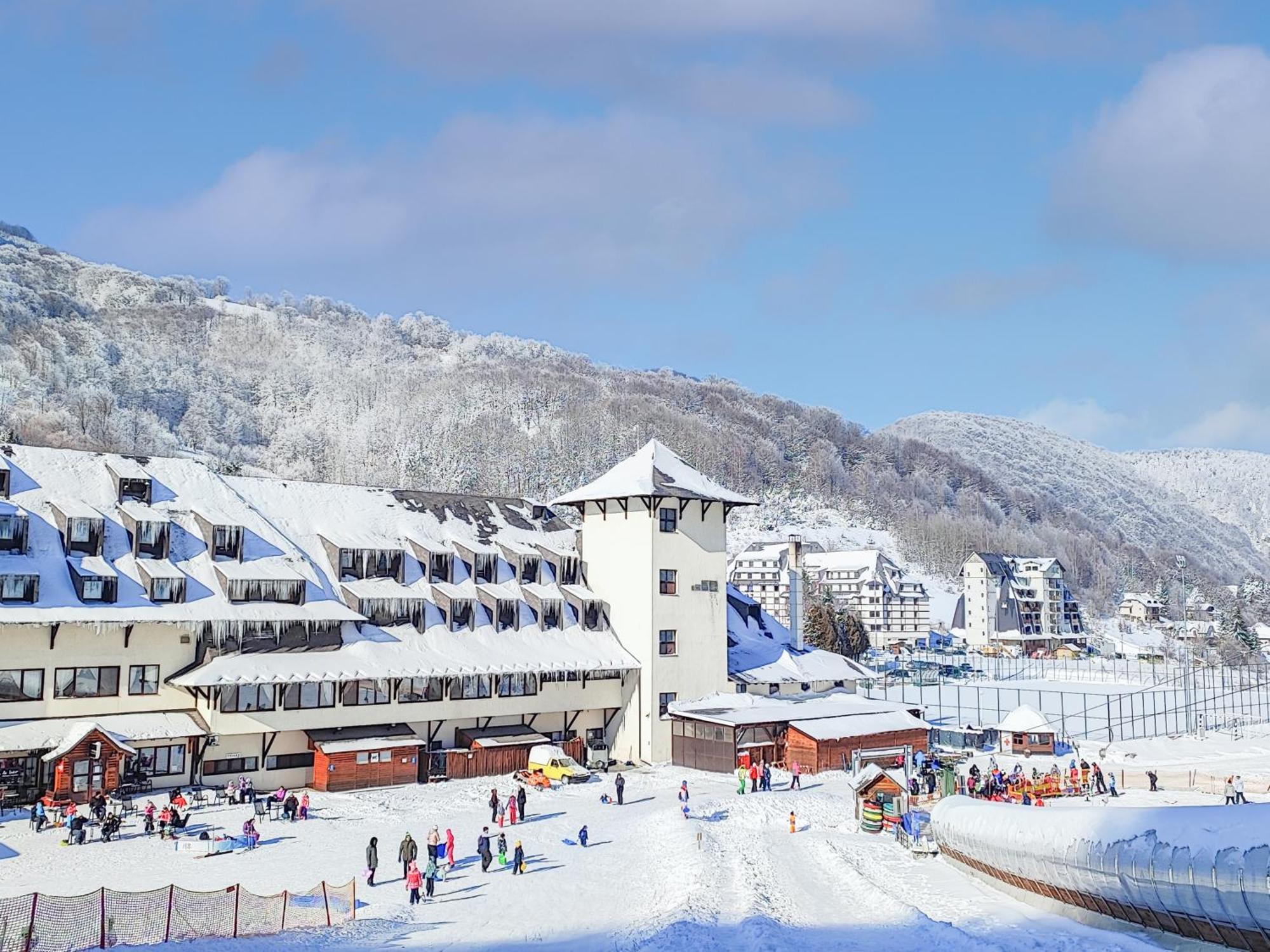 Hotel Junior Kopaonik Kültér fotó